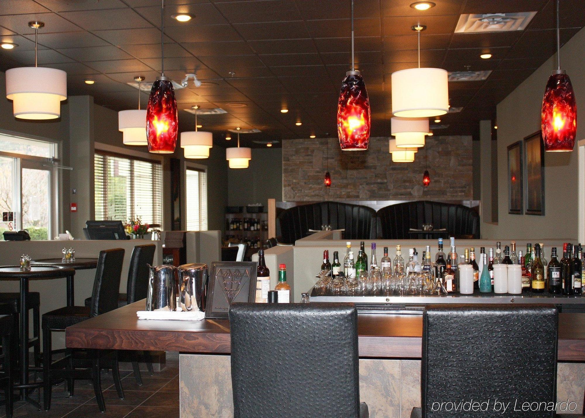 Hilltop Inn - Salmon Arm Ngoại thất bức ảnh