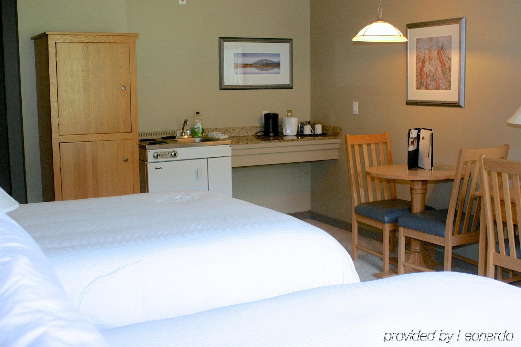 Hilltop Inn - Salmon Arm Ngoại thất bức ảnh