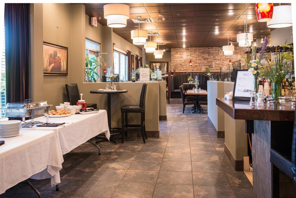Hilltop Inn - Salmon Arm Ngoại thất bức ảnh