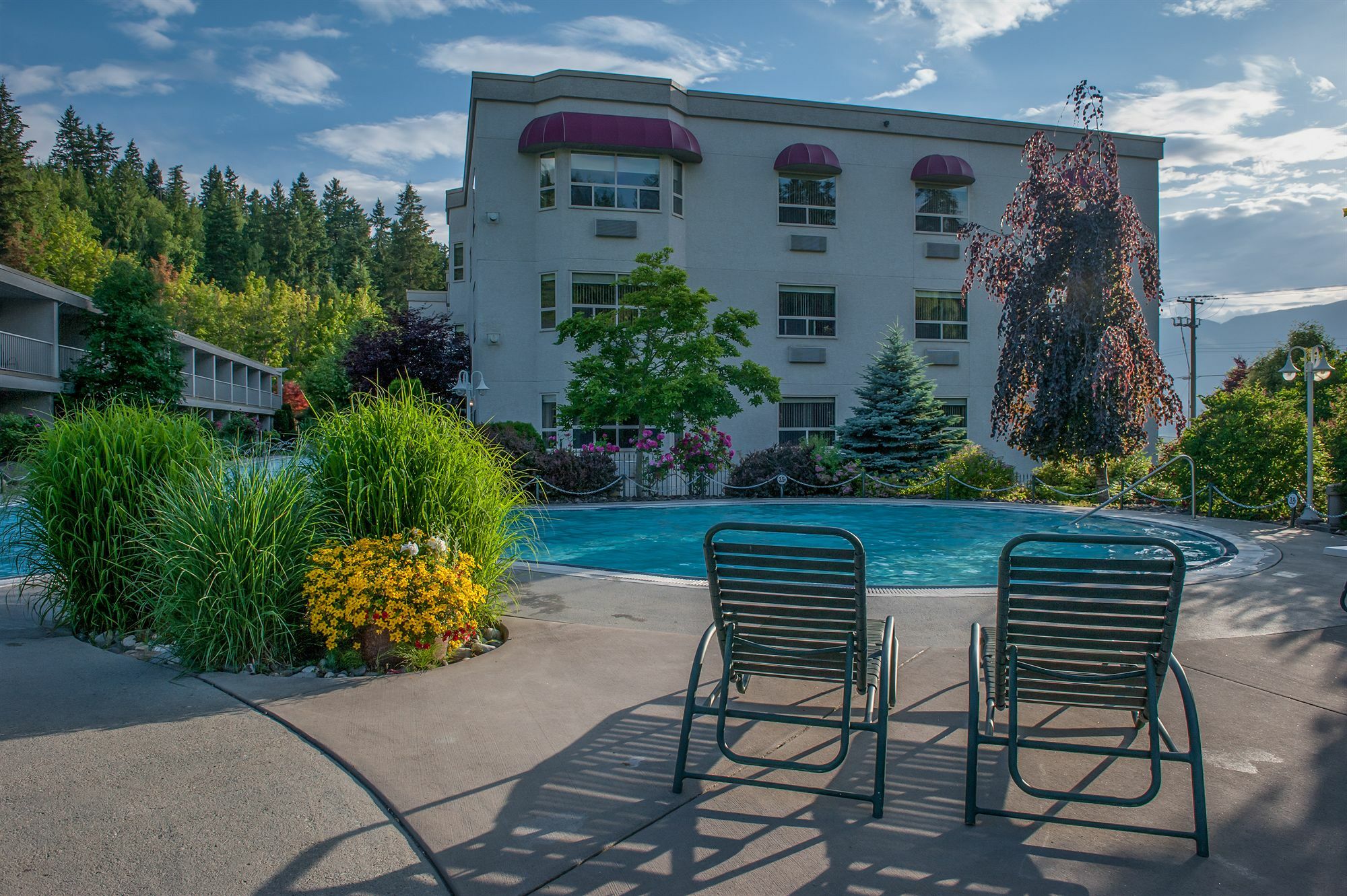 Hilltop Inn - Salmon Arm Ngoại thất bức ảnh