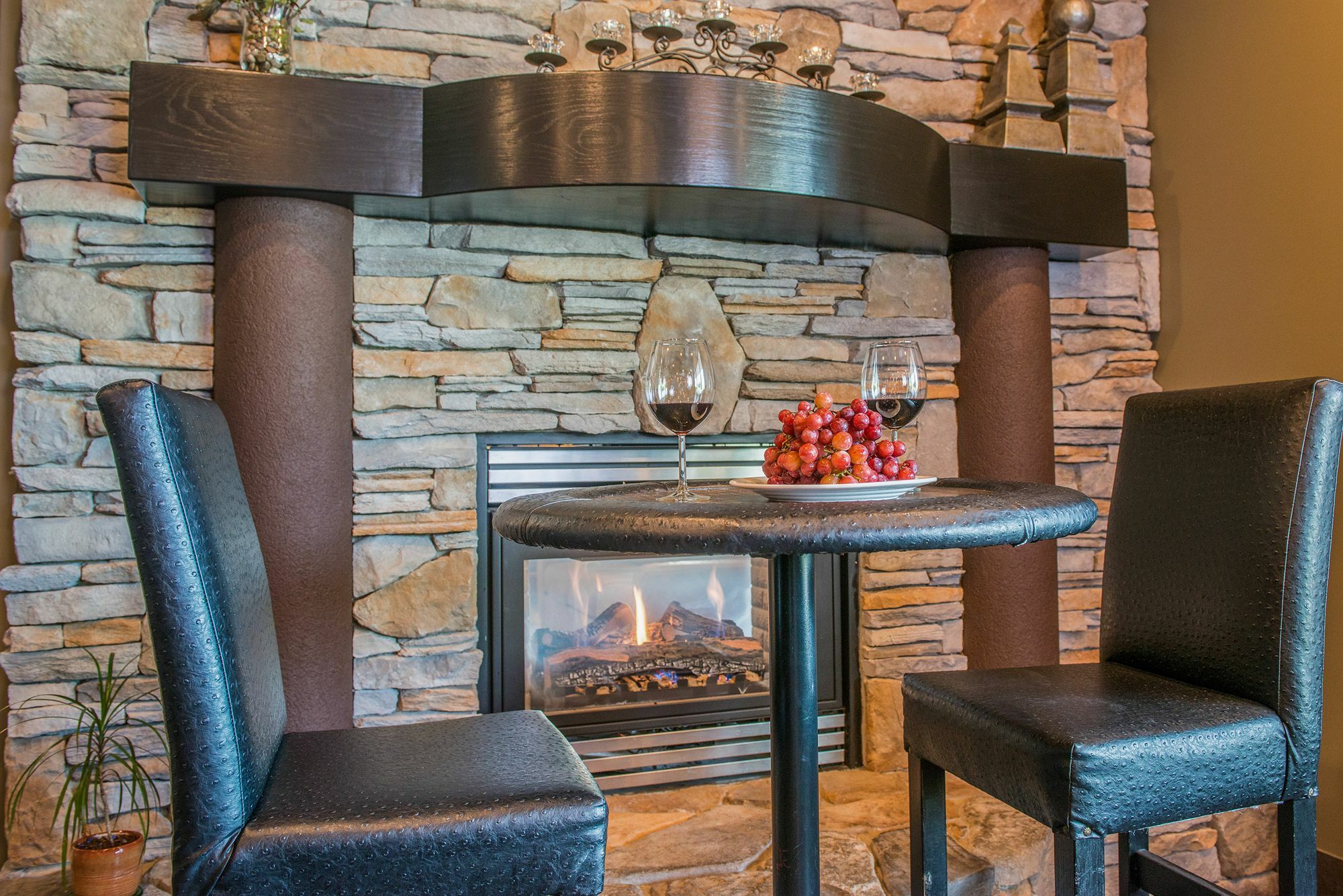 Hilltop Inn - Salmon Arm Ngoại thất bức ảnh