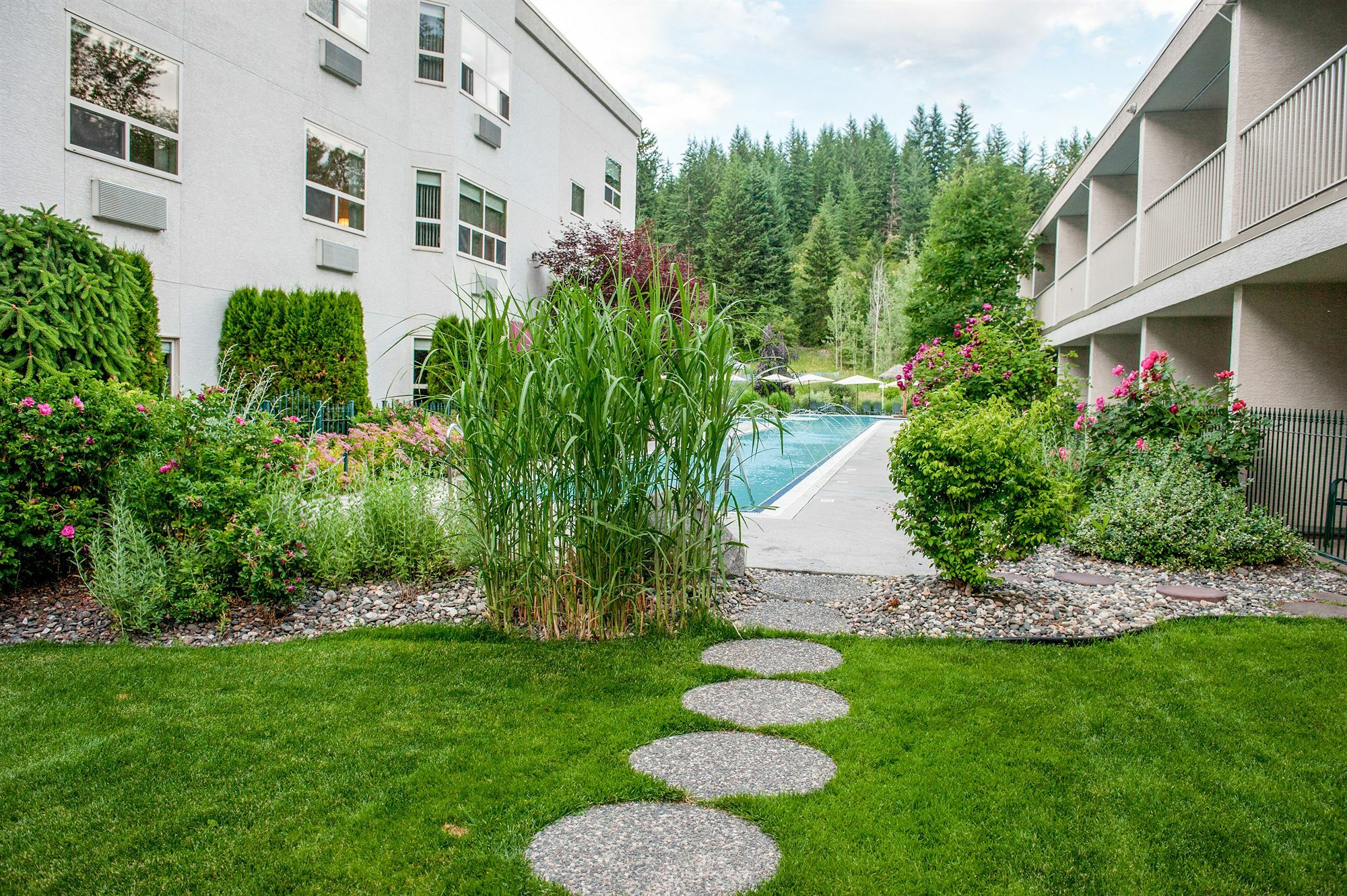 Hilltop Inn - Salmon Arm Ngoại thất bức ảnh