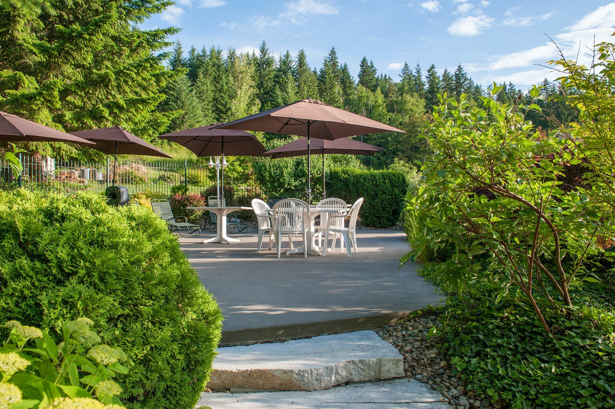 Hilltop Inn - Salmon Arm Ngoại thất bức ảnh