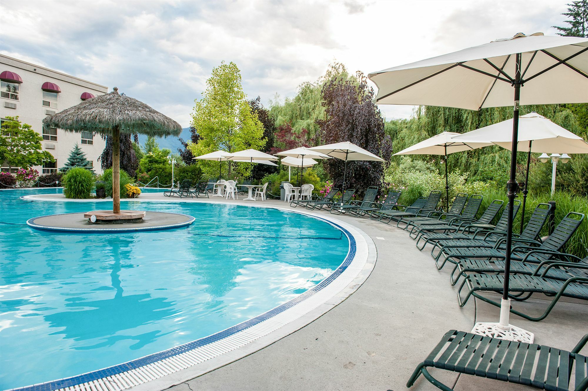 Hilltop Inn - Salmon Arm Ngoại thất bức ảnh