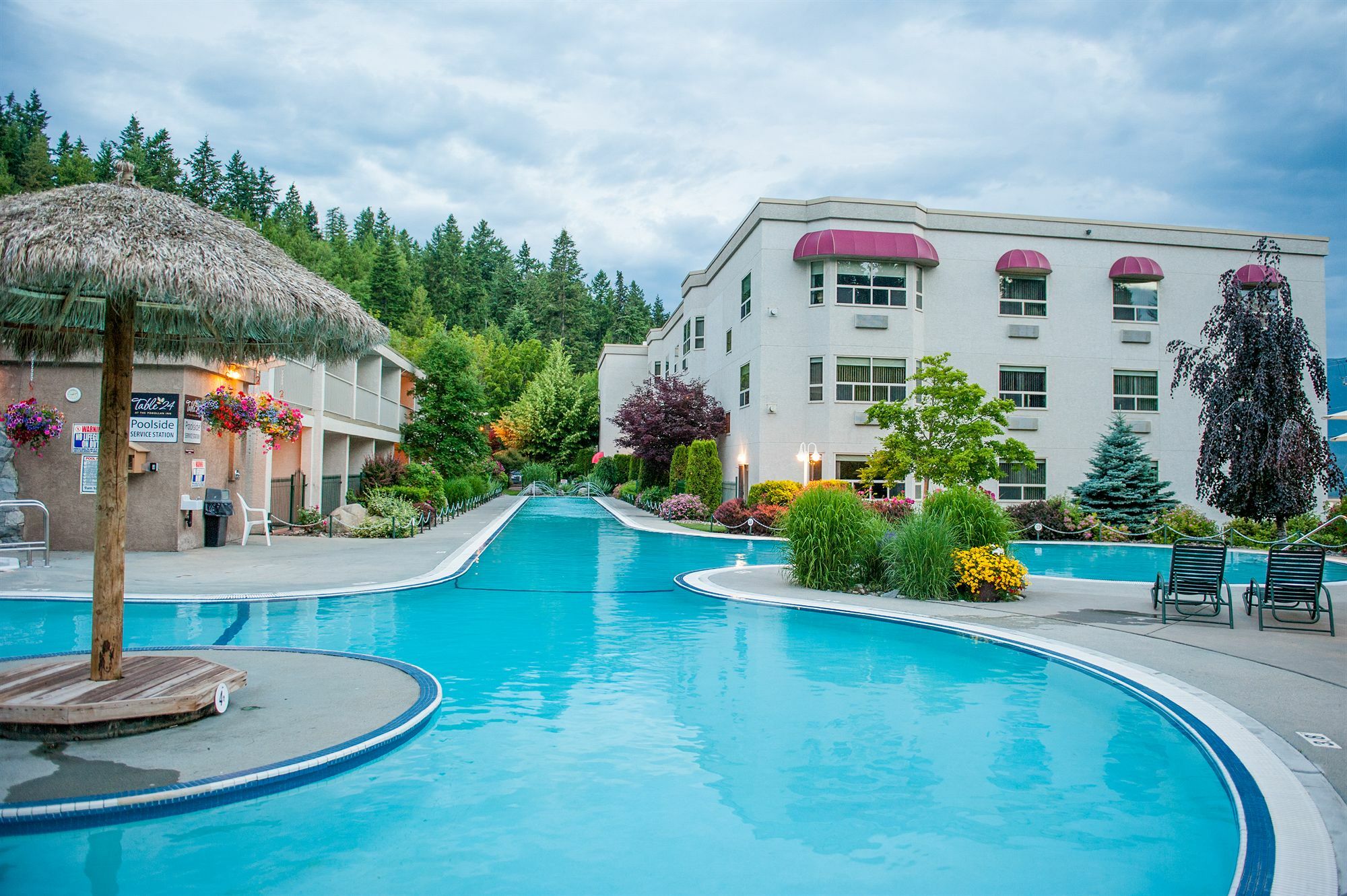 Hilltop Inn - Salmon Arm Ngoại thất bức ảnh
