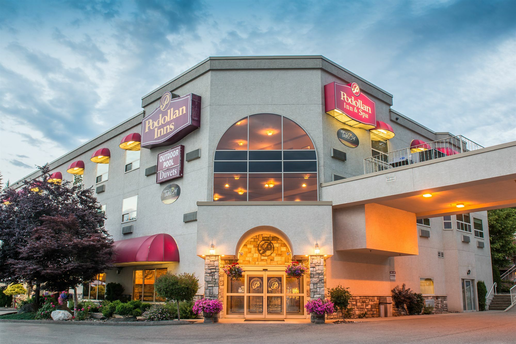 Hilltop Inn - Salmon Arm Ngoại thất bức ảnh