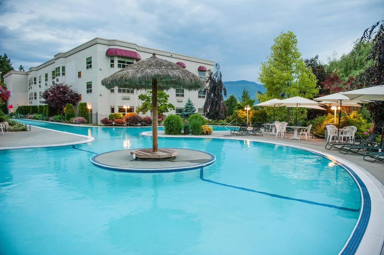 Hilltop Inn - Salmon Arm Ngoại thất bức ảnh
